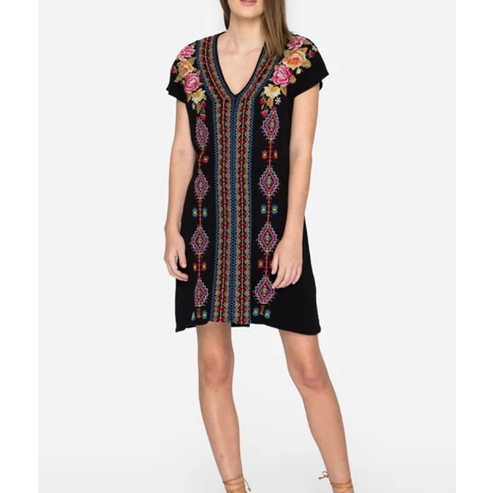 Johnny Was 2XL black Vella Easy Knit Tunic Embroidered